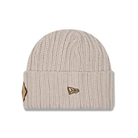 Bonnet en tricot à revers beige clair avec logo appliqué des Cowboys de Dallas New Era pour homme