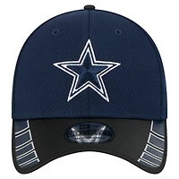 Casquette New Era 39THIRTY Flex bleu marine/noir pour homme des Cowboys de Dallas