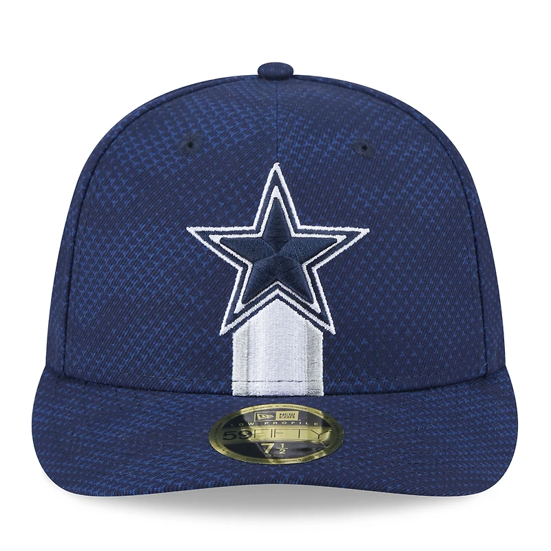 Casquette ajustée 59FIFTY New Era pour hommes des Dallas Cowboys 2024 Sideline Low Profile bleu marine