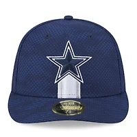 Casquette ajustée 59FIFTY New Era pour hommes des Dallas Cowboys 2024 Sideline Low Profile bleu marine