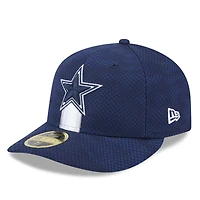 Casquette ajustée 59FIFTY New Era pour hommes des Dallas Cowboys 2024 Sideline Low Profile bleu marine