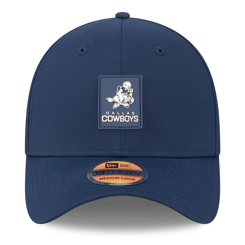 Men's New Era Navy Dallas Cowboys 2025 NFL Sideline Throwback 39THIRTY Flex Hat