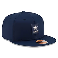 Casquette ajustée 59FIFTY Sideline 2025 bleu marine des Cowboys de Dallas New Era pour homme