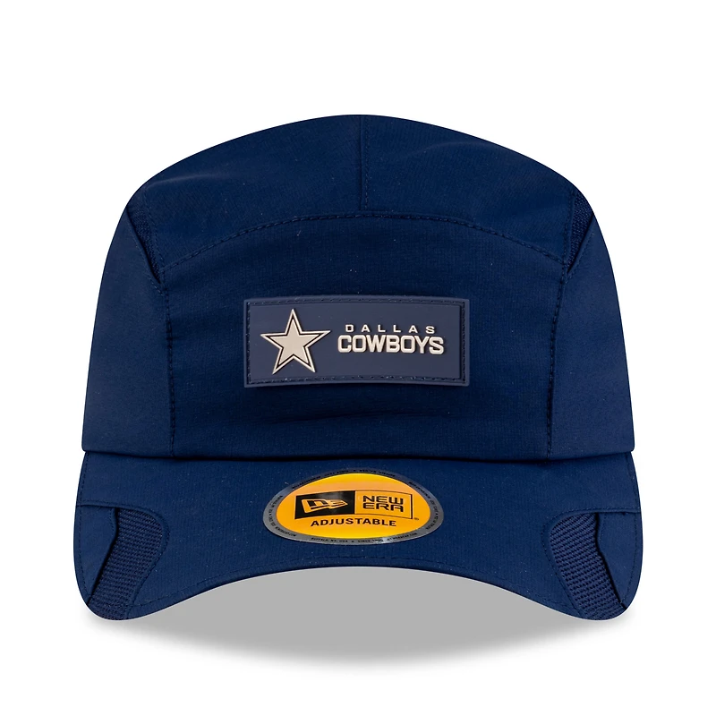 Casquette ajustable Sideline Runner 2025 bleu marine New Era pour homme des Cowboys de Dallas