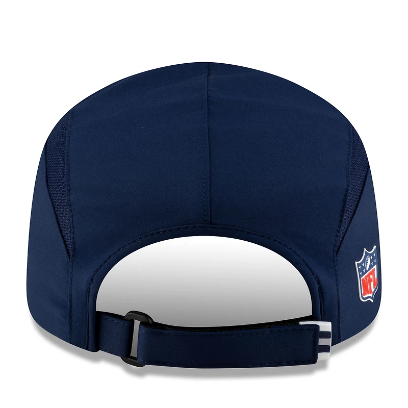 Casquette ajustable Sideline Runner 2025 bleu marine New Era pour homme des Cowboys de Dallas