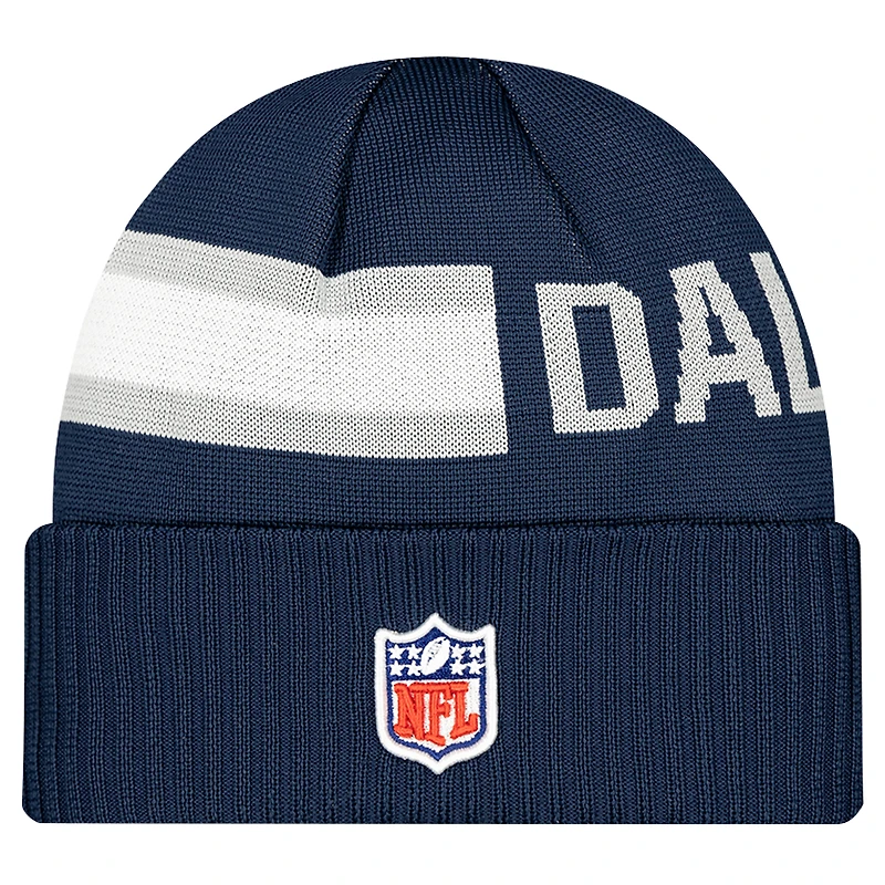 Bonnet tricoté à revers Sideline Tech bleu marine Dallas Cowboys New Era pour homme