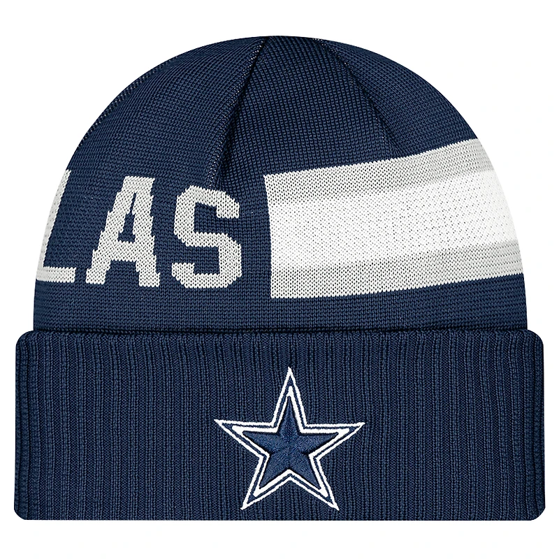 Bonnet tricoté à revers Sideline Tech bleu marine Dallas Cowboys New Era pour homme