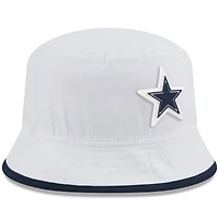Bob New Era blanche extensible Dallas Cowboys 2025 NFL Training Camp pour homme