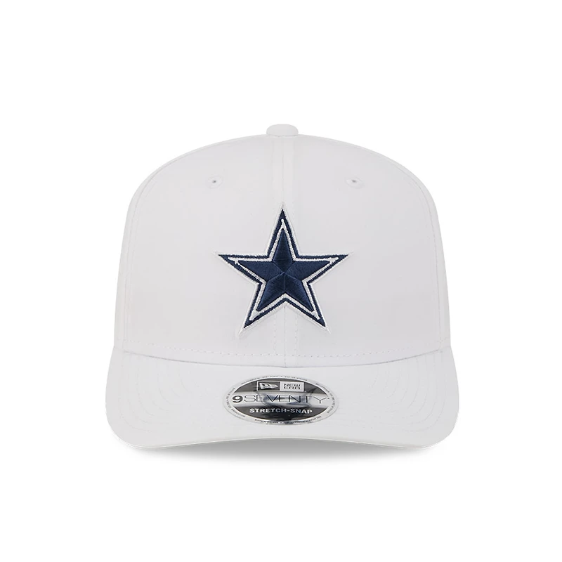 Casquette ajustable New Era blanche Dallas Cowboys pour homme, modèle 9SEVENTY, avec plaque nominative.