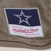 Veste universitaire Mitchell & Ness crème Dallas Cowboys pour femme, à boutons-pression.