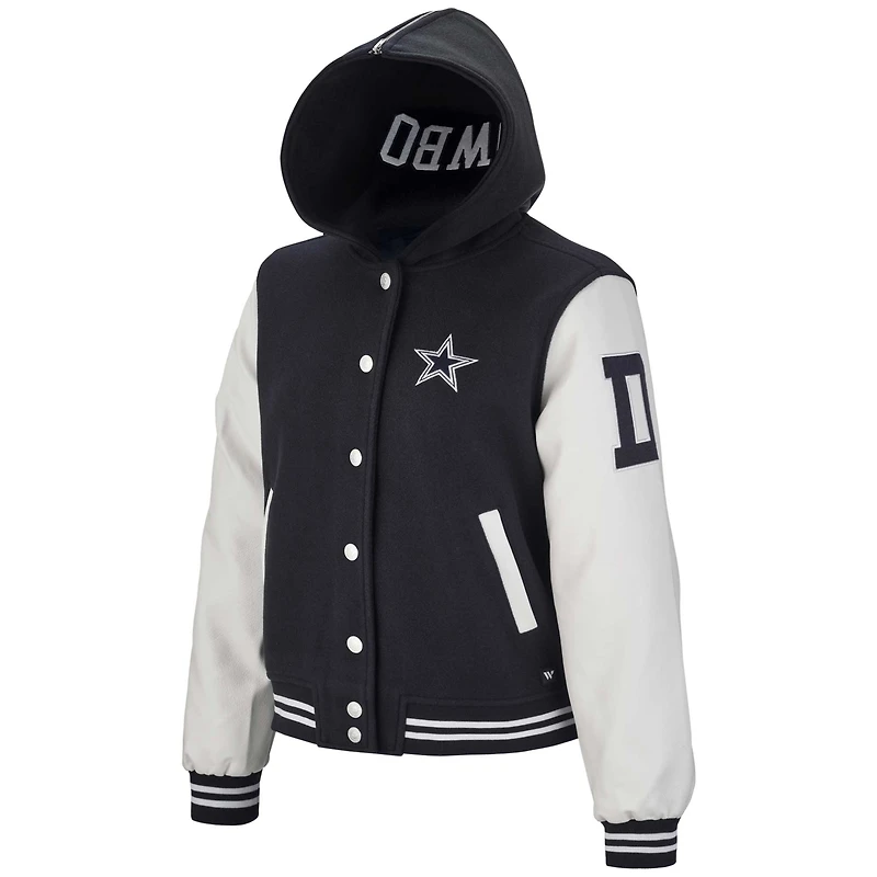 Veste universitaire courte boutonnée pour femme The Wild Collective des Dallas Cowboys de la marine