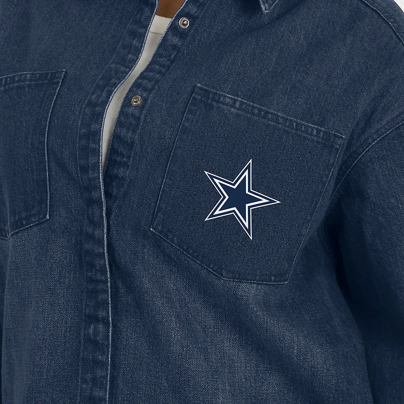 Veste-chemise oversize en Denim délavé à boutons-pression pour femme WEAR by Erin Andrews des Cowboys de Dallas