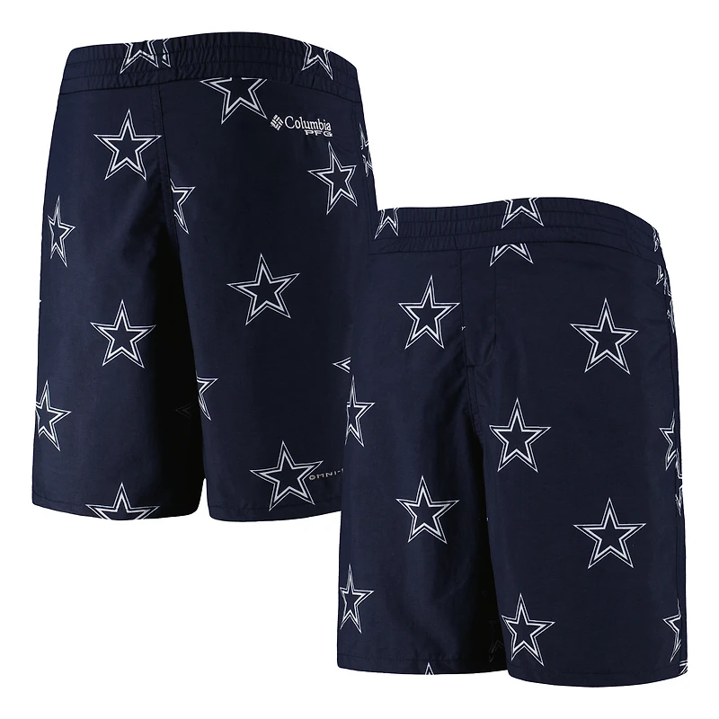 Short Columbia Dallas Cowboys Backcast Star Omni-Shade Allover Print pour jeune, bleu marine