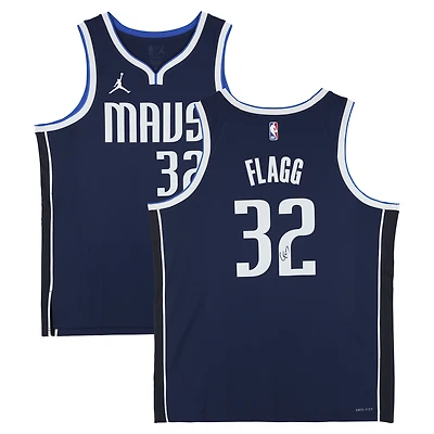Maillot Swingman Jordan Brand Statement Edition bleu marine autographié par Cooper Flagg des Dallas Mavericks