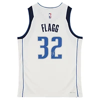 Maillot Nike Swingman blanc dédicacé par Cooper Flagg des Dallas Mavericks
