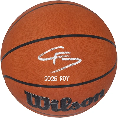 Ballon de basket officiel Wilson autographié par Cooper Flagg des Dallas Mavericks avec inscription « Recrue de l'année 2026 ».