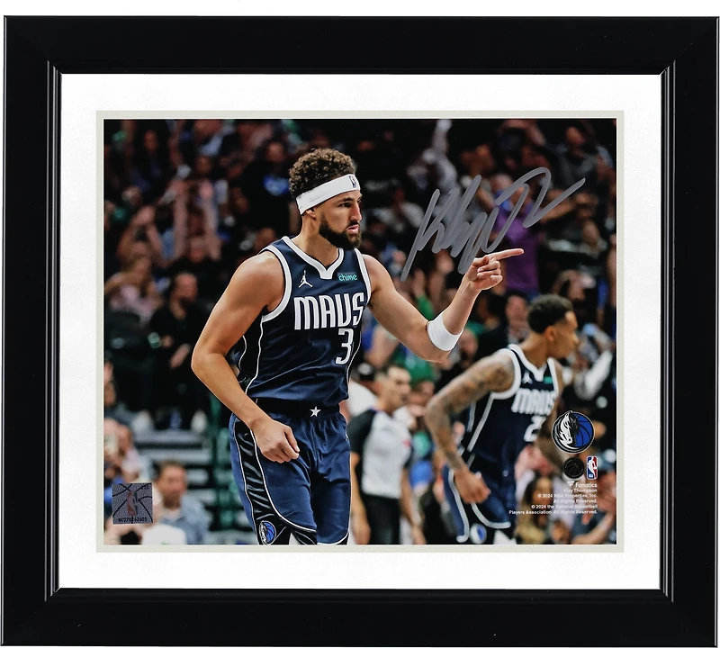 Photographie autographiée de 20 x 25 cm de Klay Thompson des Dallas Mavericks lors d'une célébration de la fusillade