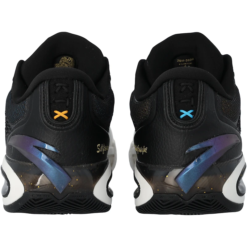 Paire de chaussures Anta KT10 Time Capsule autographiées par Klay Thompson des Dallas Mavericks