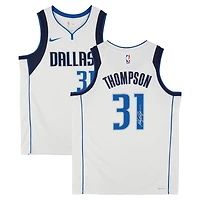 Maillot Swingman blanc dédicacé par Klay Thompson des Dallas Mavericks, édition Nike Association