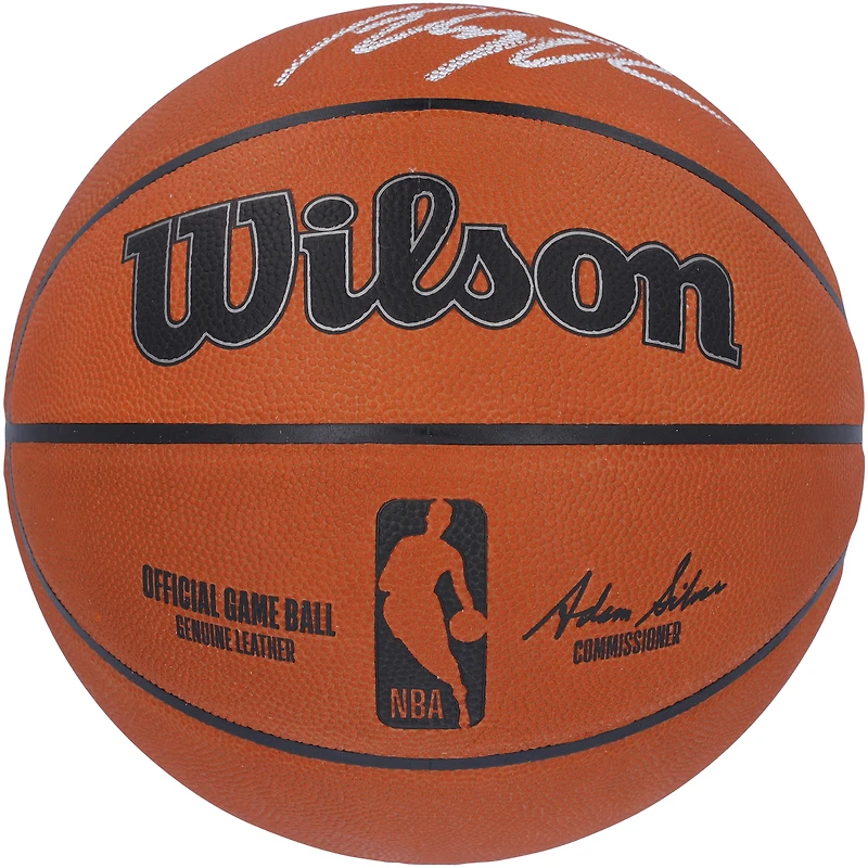 Ballon de basket officiel Wilson autographié par Klay Thompson des Dallas Mavericks
