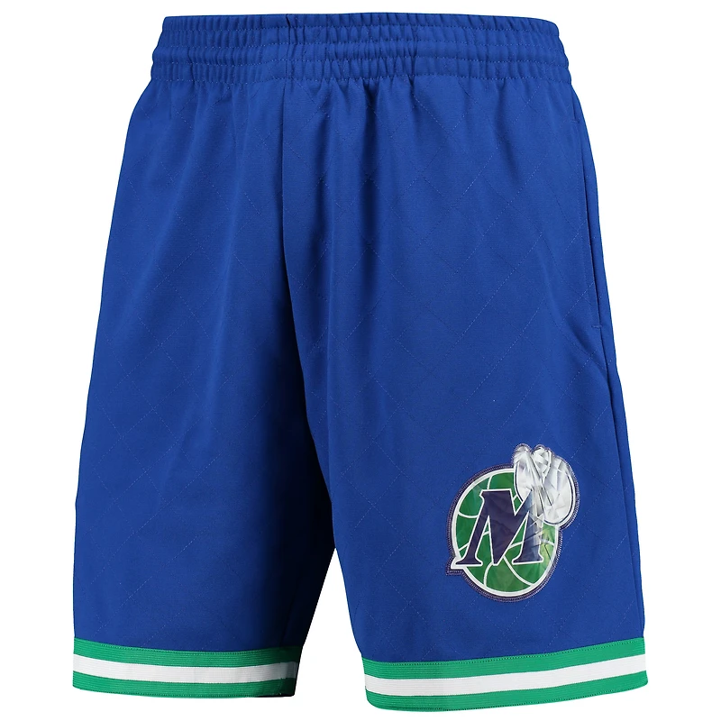 Mitchell & Ness Blue Dallas Mavericks 1998 Hardwood Classics 75e anniversaire Swingman Shorts pour hommes