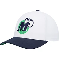 Casquette Snapback Dallas Mavericks Hardwood Classics Core 2-Tone 2.0 Pro Mitchell & Ness pour homme, blanc/bleu marine