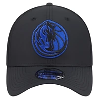 Men's New Era Black Dallas Mavericks Night 39THIRTY Flex Hat