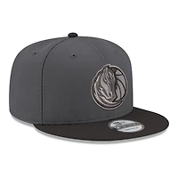 Men's New Era Gray/Black Dallas Mavericks Logo 2-Tone 9FIFTY Snapback Hat