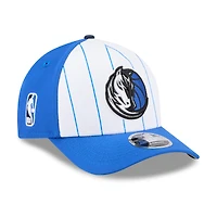 Casquette ajustable New Era blanche/bleue Dallas Mavericks 2025 NBA Tip Off M-Crown A-Frame 9FORTY pour homme