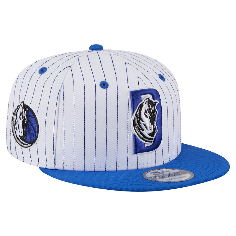 Casquette snapback 9FIFTY blanche à rayures fines Deceptor des Dallas Mavericks de New Era pour homme