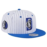 Casquette snapback 9FIFTY blanche à rayures fines Deceptor des Dallas Mavericks de New Era pour homme