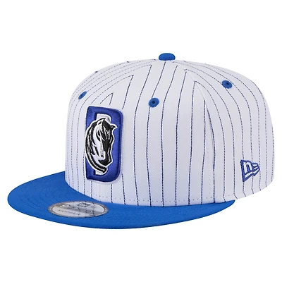 Casquette snapback 9FIFTY blanche à rayures fines Deceptor des Dallas Mavericks de New Era pour homme