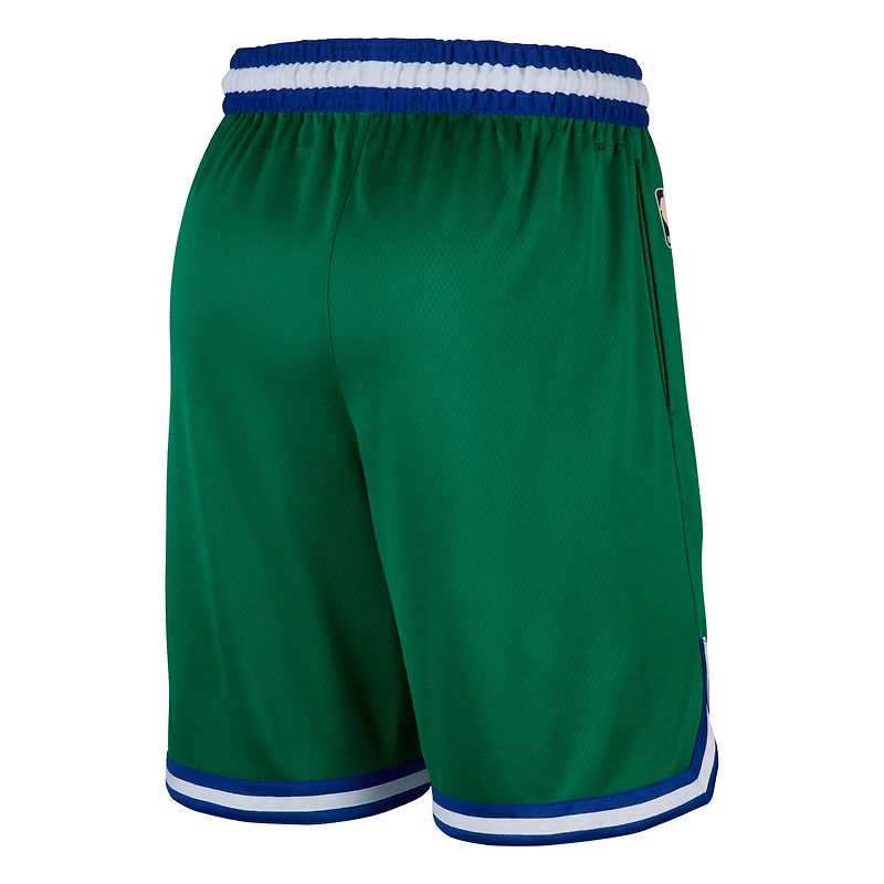 Short Nike vert Dallas Mavericks Classic Edition Hardwood Classics Swingman pour homme