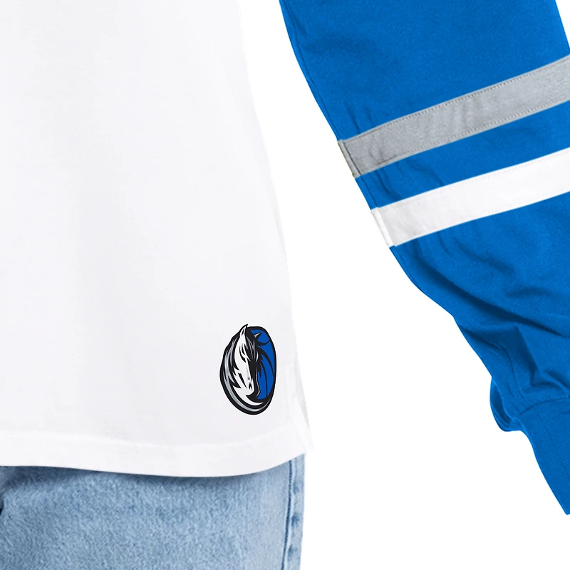 T-shirt à manches longues et capuche oversize G-III 4Her pour femme, par Carl Banks, blanc/bleu roi, Dallas Mavericks, joueur clé