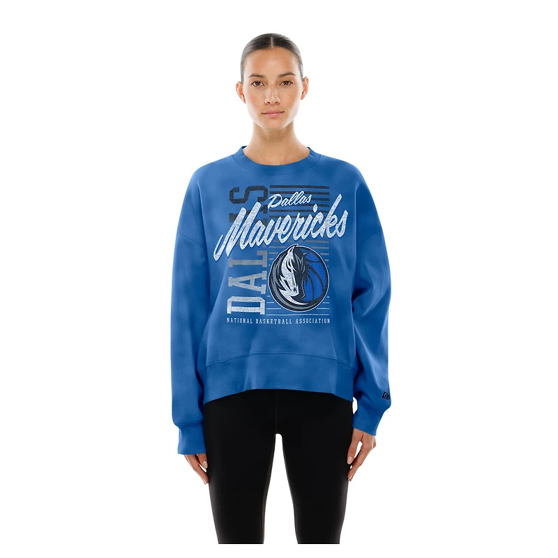 Sweat-shirt New Era bleu Dallas Mavericks Boxy Throwback Mineral Wash pour femme