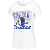 T-shirt blanc Stadium Essentials pour femmes Dallas Mavericks Sky High