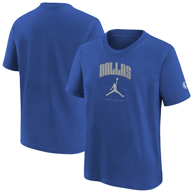 T-shirt bleu Essential Cities de la marque Jordan pour jeunes Dallas Mavericks