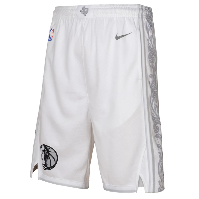 Short de performance Nike blanc Dallas Mavericks 2024/25 City Edition Swingman pour jeune