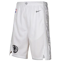 Short de performance Nike blanc Dallas Mavericks 2024/25 City Edition Swingman pour jeune