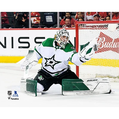 Jake Oettinger, joueur non signé des Dallas Stars, bloque un tir au but lors du septième match premier tour séries éliminatoires de la Coupe Stanley 2022