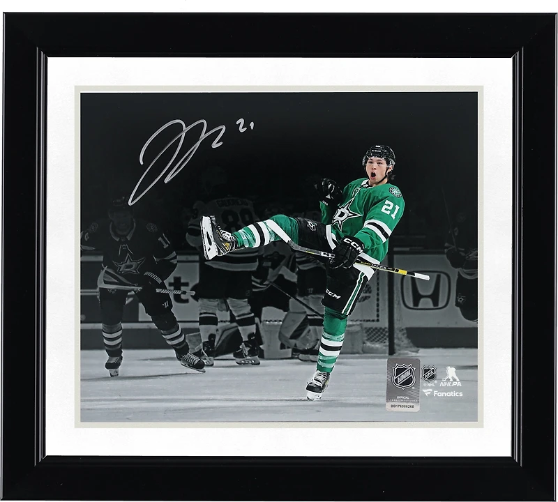 Jason Robertson Dallas Stars Autographed 8" x 10" Green Jersey Celebration Photograph