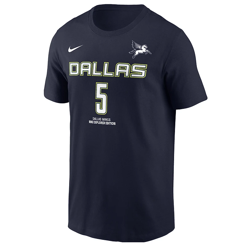 T-shirt Nike Paige Bueckers bleu marine Dallas Wings 2025 WNBA Draft Explorer Edition avec nom et numéro