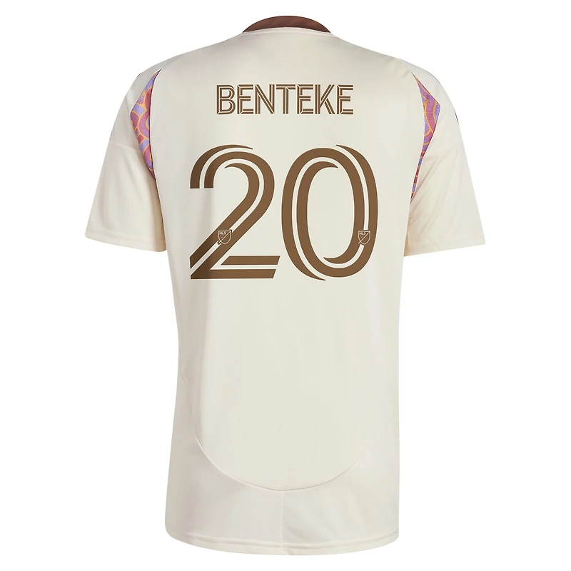 Maillot de joueur réplique adidas Christian Benteke Natural D.C. United 2025 The Soul Kit pour homme