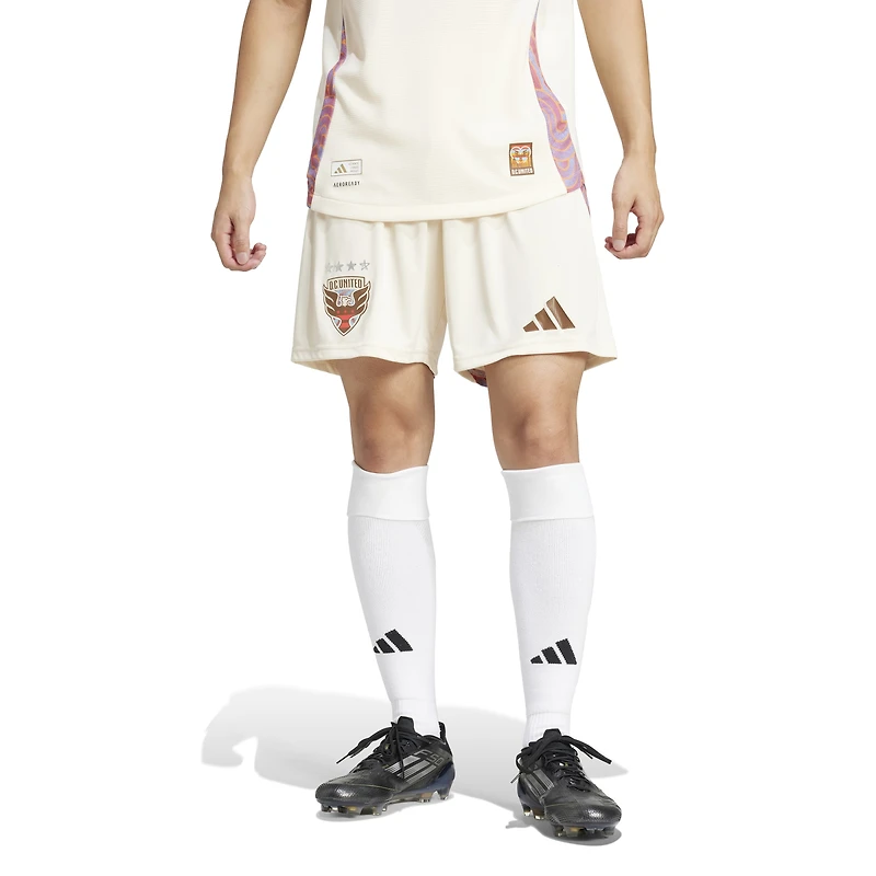 Short adidas Tan D.C. United Away 2025 The Soul Kit Authentic pour homme