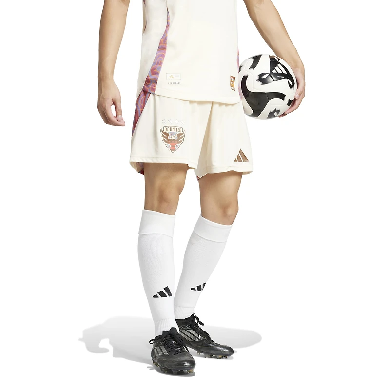 Short adidas Tan D.C. United Away 2025 The Soul Kit Authentic pour homme