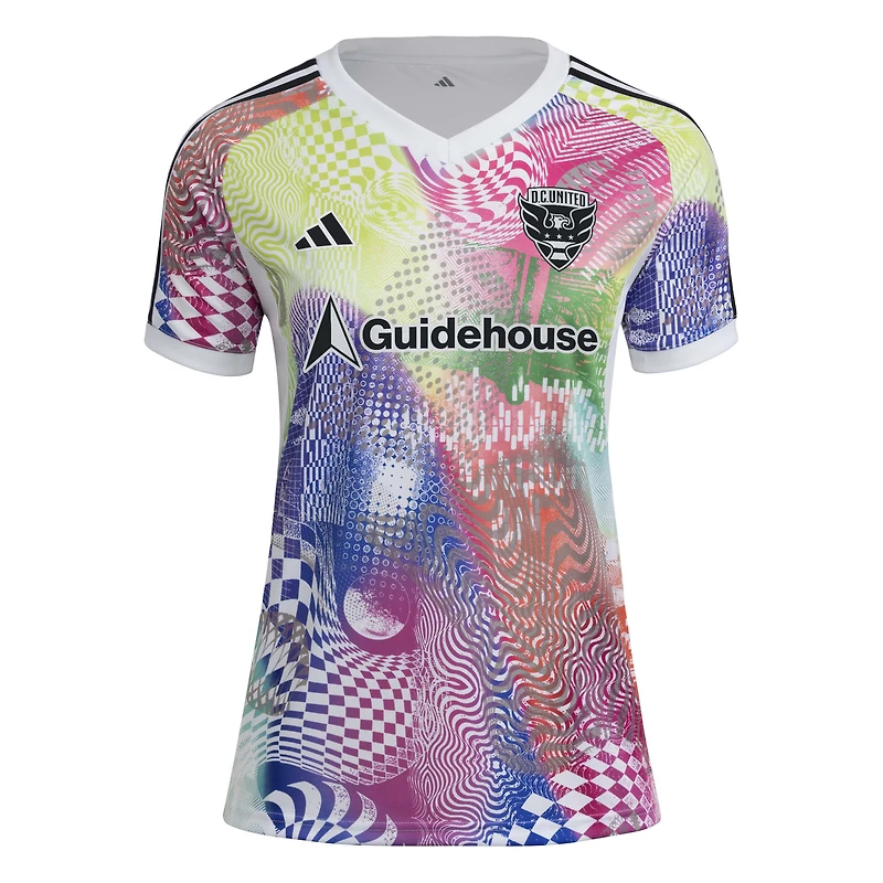 Haut d'avant-match adidas blanc D.C. United 2025 Pride pour femme
