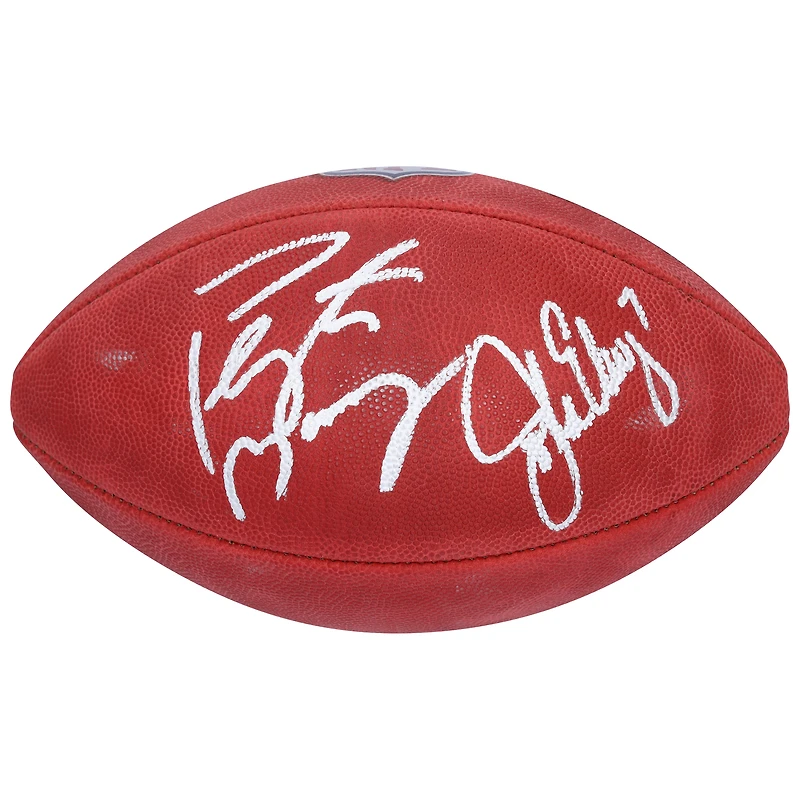 Ballon de football Wilson Duke en couleur, autographié par John Elway et Peyton Manning (Denver Broncos).