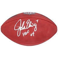 Ballon de football Wilson Duke dédicacé par John Elway des Denver Broncos avec l'inscription « HOF 04 »