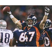 Photo dédicacée de John Lynch (Denver Broncos), 40 x 50 cm, bras levés, avec inscription « HOF 21 ».
