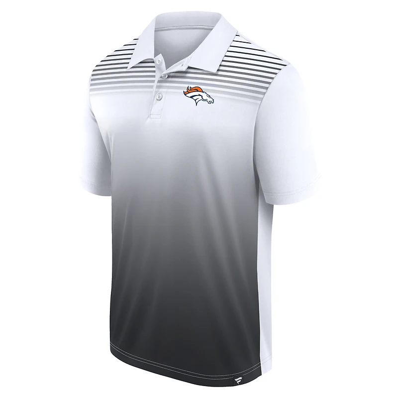 Polo athlétique blanc à logo pour homme des Denver Broncos Sandlot Game